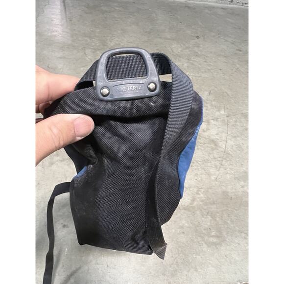 Arc’teryx C40 Chalk Climbing Bag Poseidon Blue Drawstring Lightweight - Picture 5 of 6